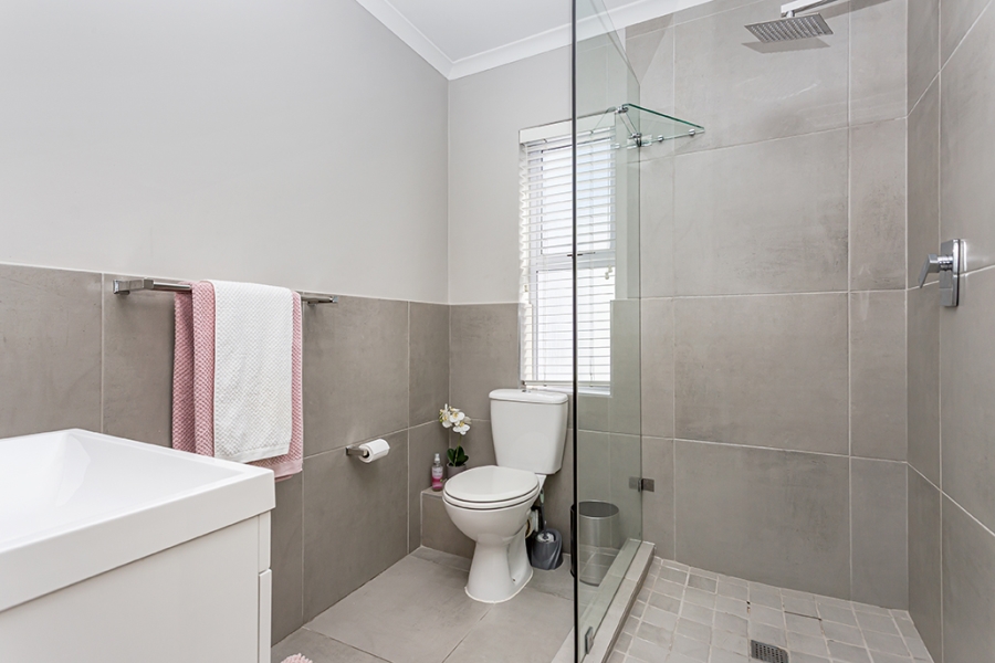 2 Bedroom Property for Sale in Parklands North Western Cape